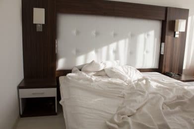 nettoyer un matelas taché d'urine