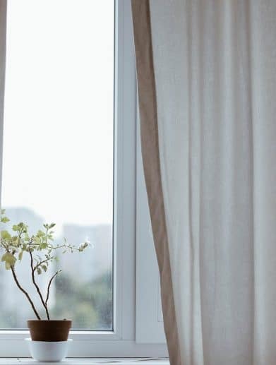 Et si vous passiez par une entreprise pour le nettoyage de vos vitres ?